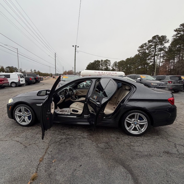 2015 BMW 5 Series Image 16