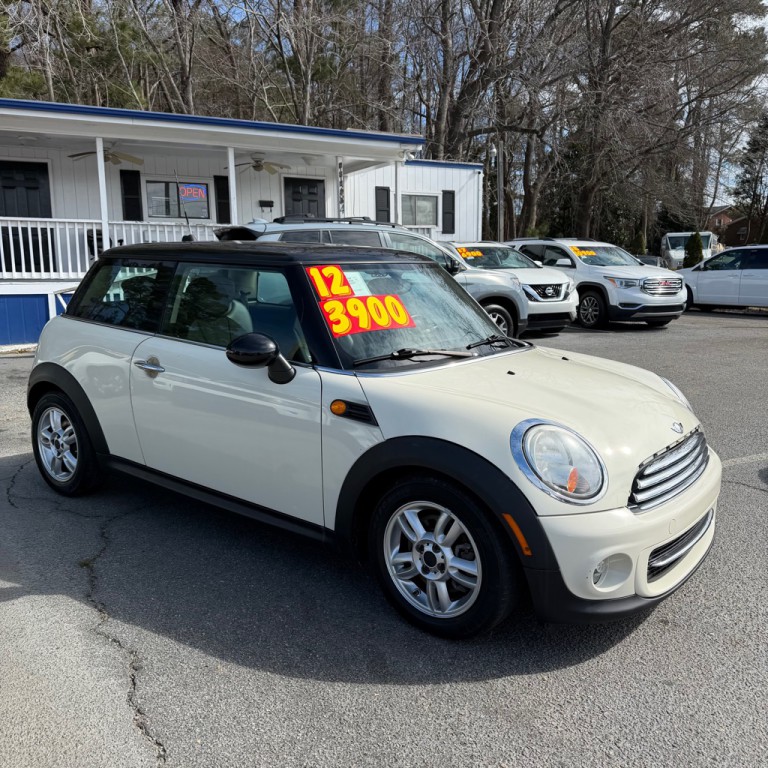 2012 MINI Cooper Image 2