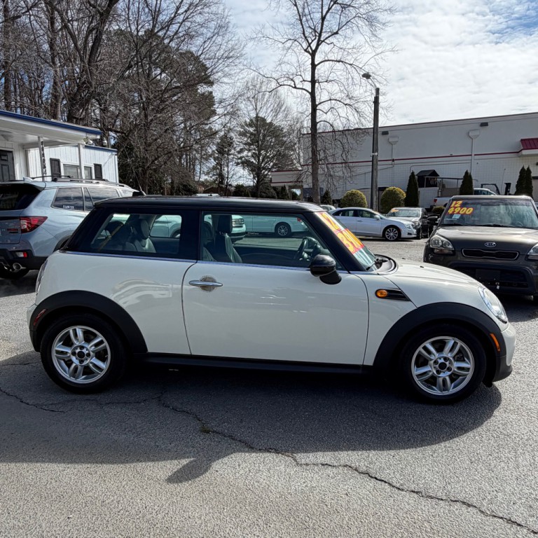 2012 MINI Cooper Image 4