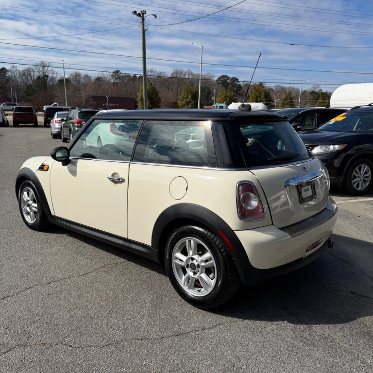 2012 MINI Cooper Image 12