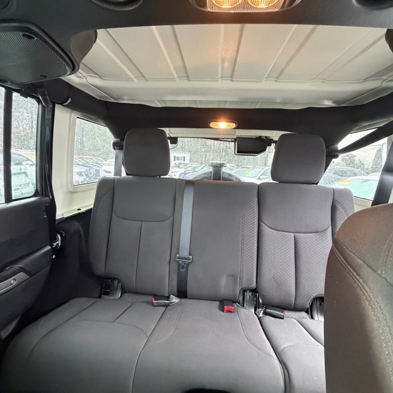 2016 Jeep Wrangler Unlimited Image 9