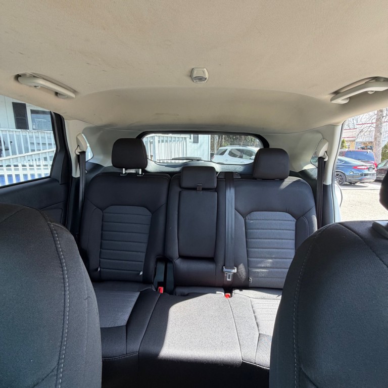 2018 Ford Edge Image 9