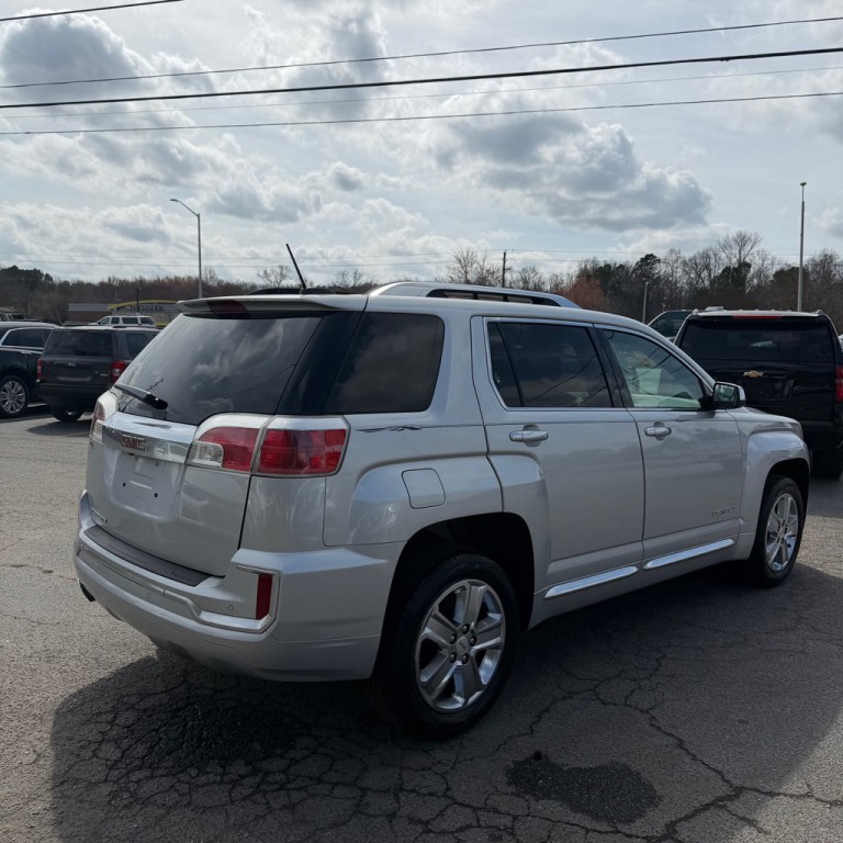 2016 GMC Terrain Image 3