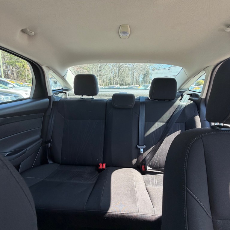 2015 Ford Focus Image 9