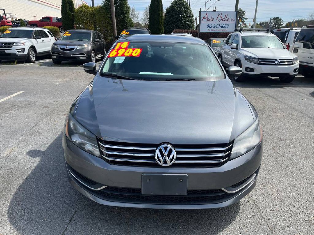 2014 Volkswagen Passat Image 2