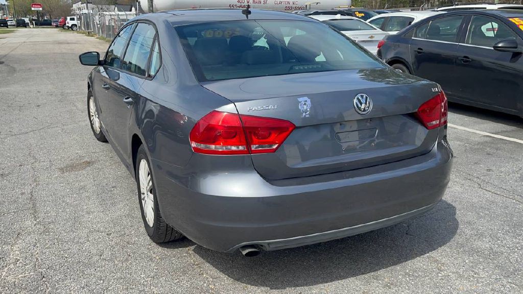 2014 Volkswagen Passat Image 4