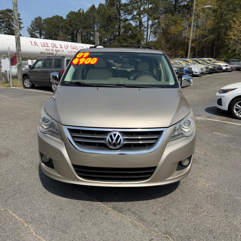 2009 Volkswagen Routan Image 5