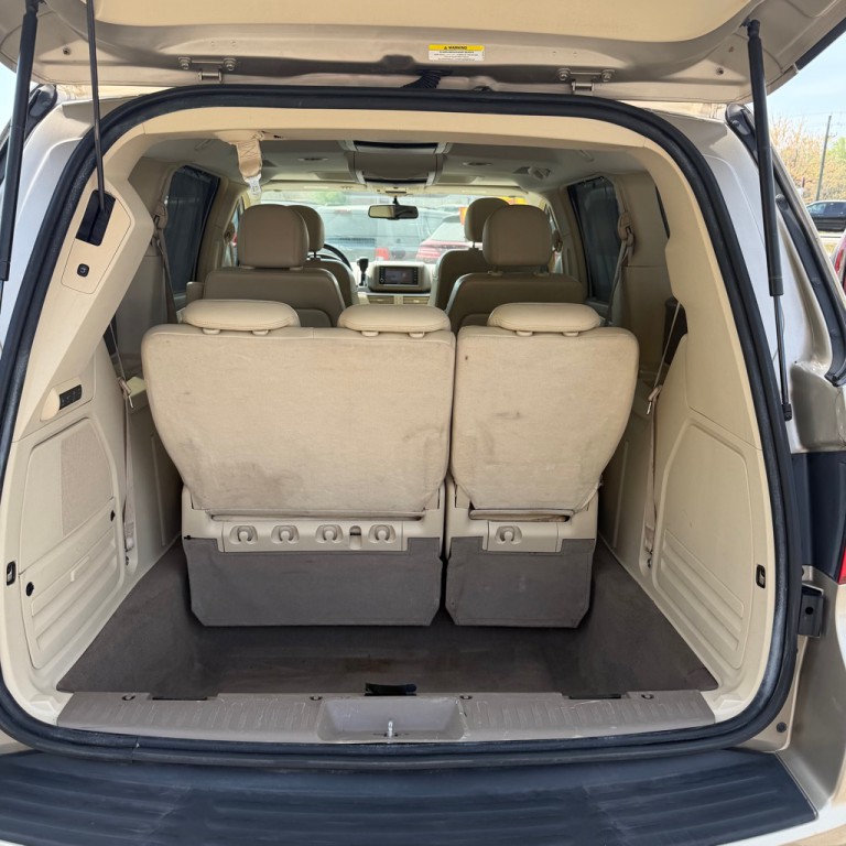 2009 Volkswagen Routan Image 14