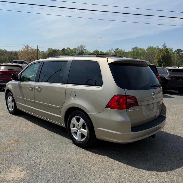 2009 Volkswagen Routan Image 18