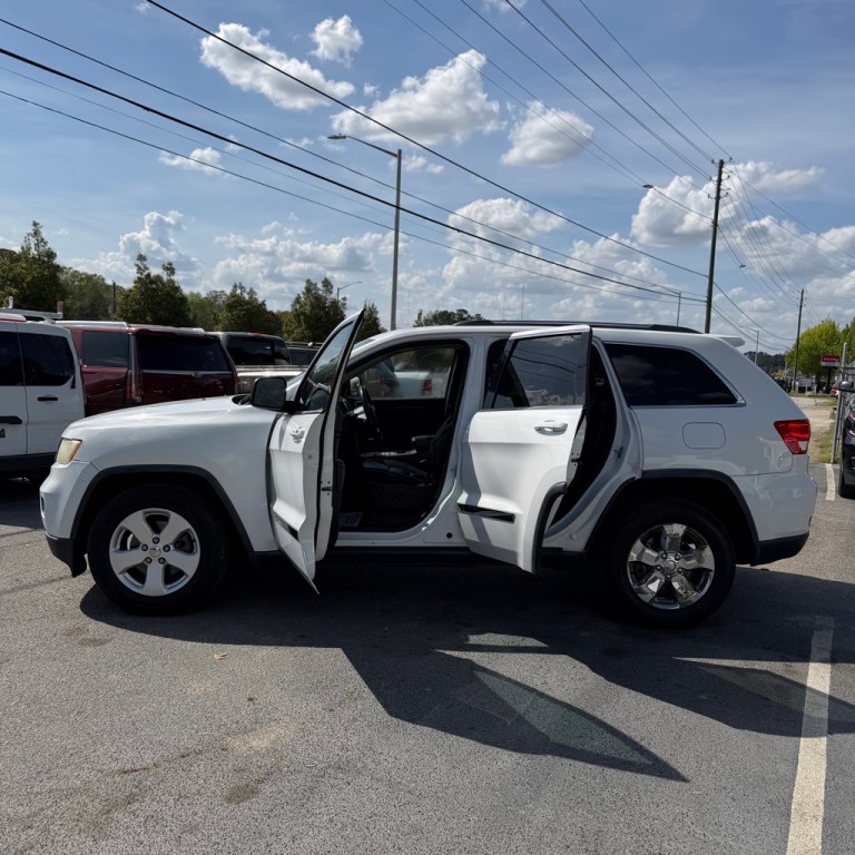 2013 Jeep Grand Cherokee Image 17
