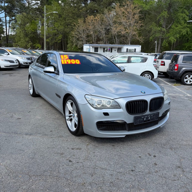 2015 BMW 7 Series Image 1