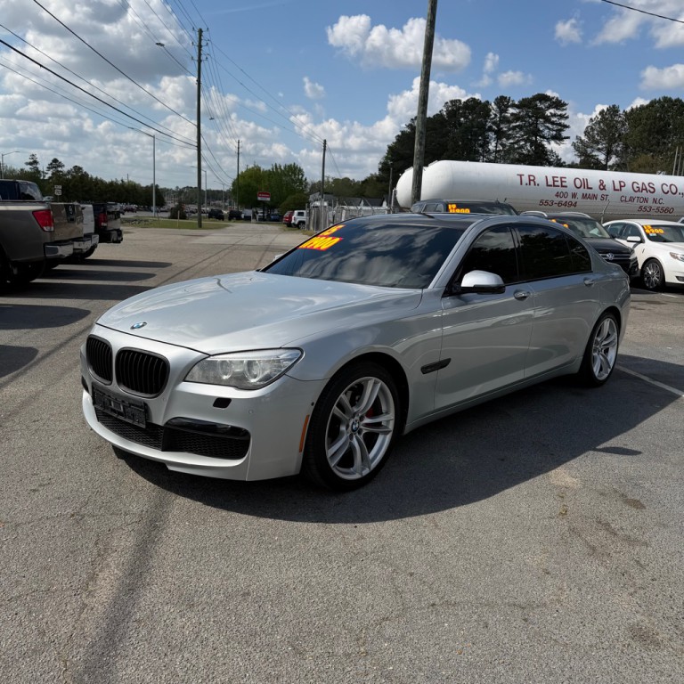 2015 BMW 7 Series Image 12