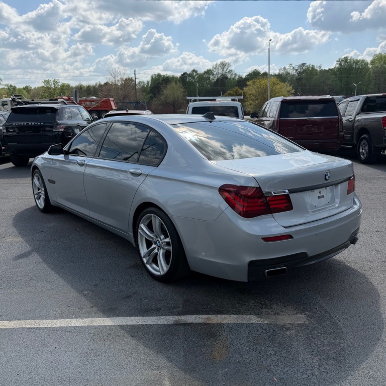 2015 BMW 7 Series Image 14