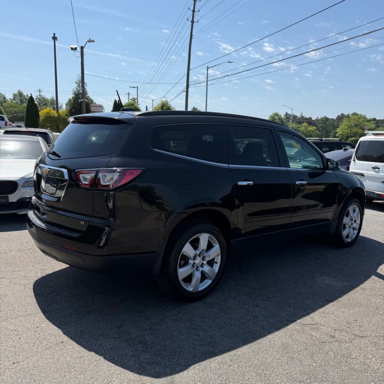 2017 Chevrolet Traverse Image 3