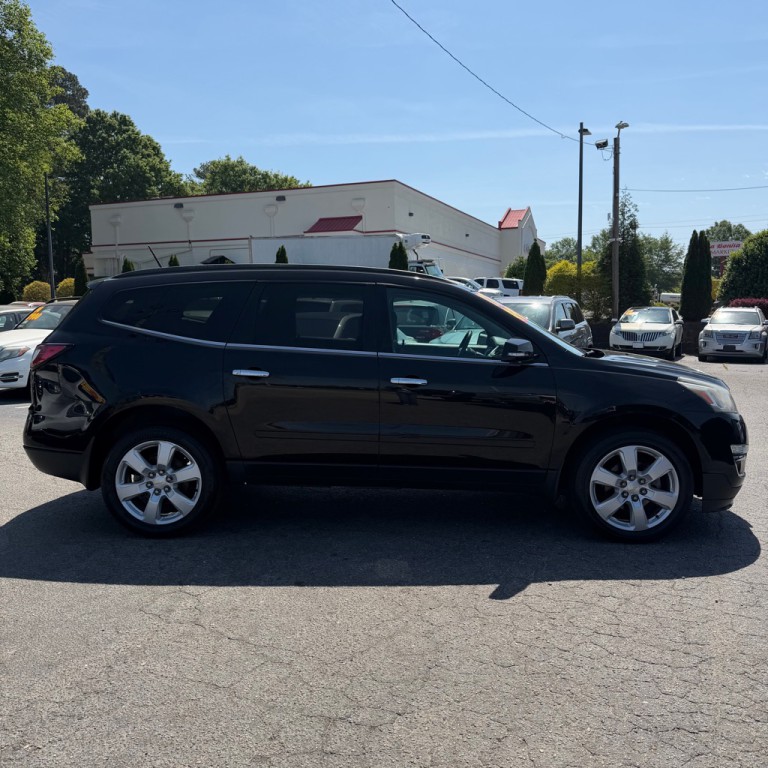 2017 Chevrolet Traverse Image 4