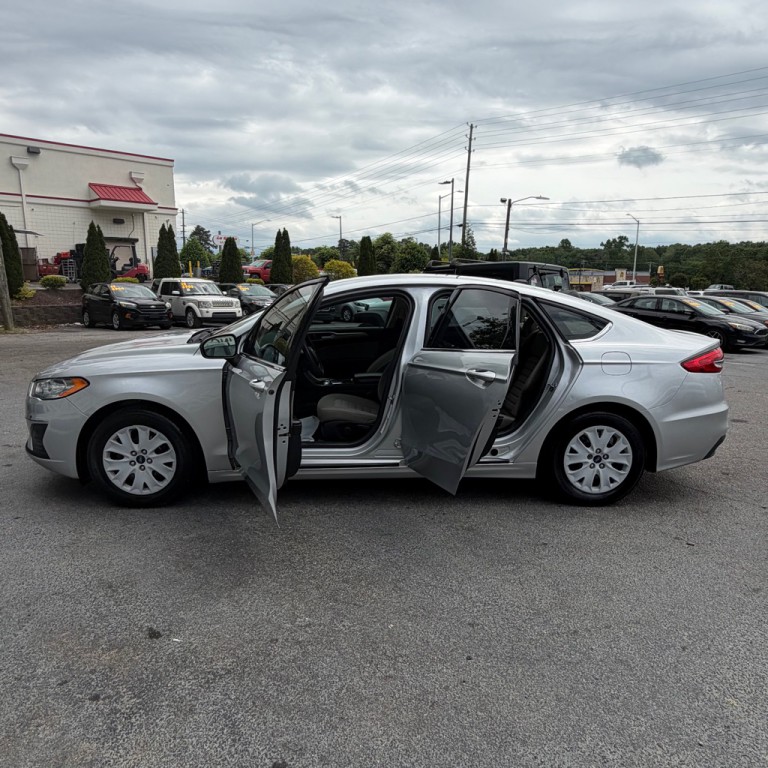 2019 Ford Fusion Image 16