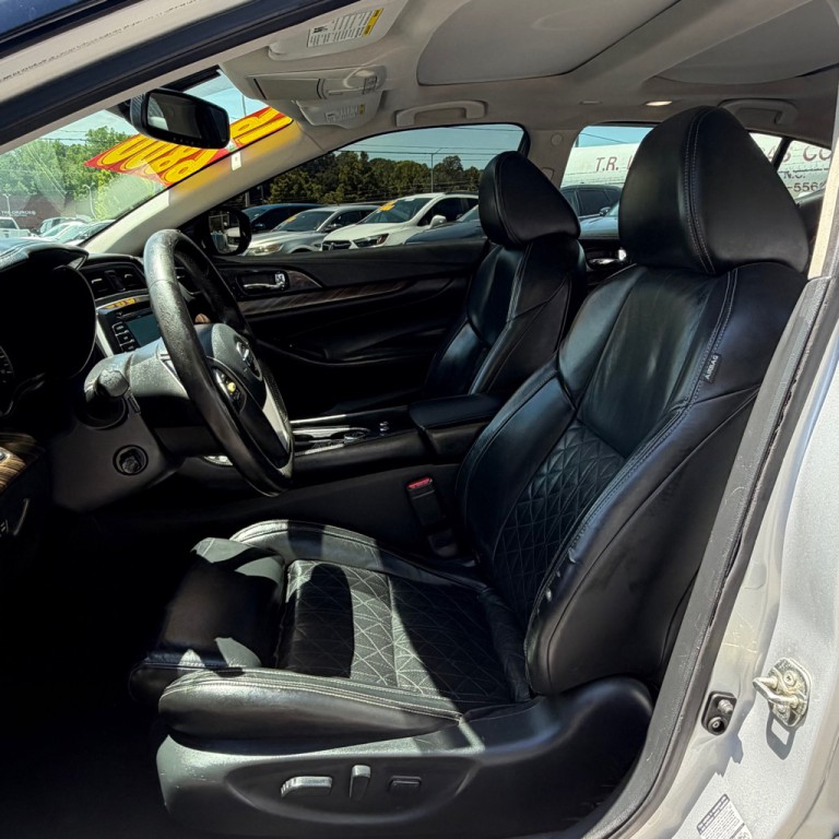 2016 Nissan Maxima Image 6