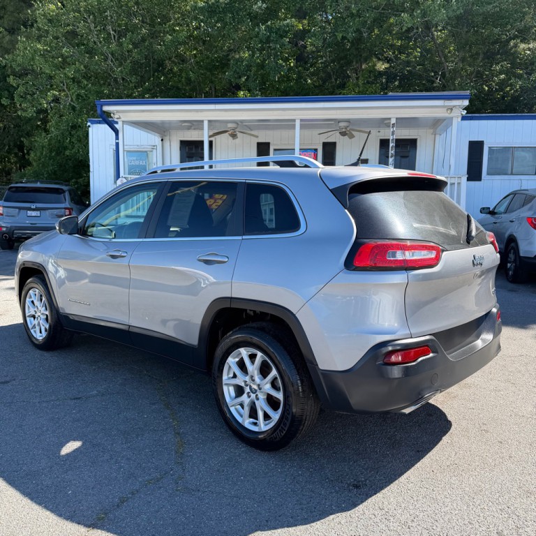 2016 Jeep Cherokee Image 16