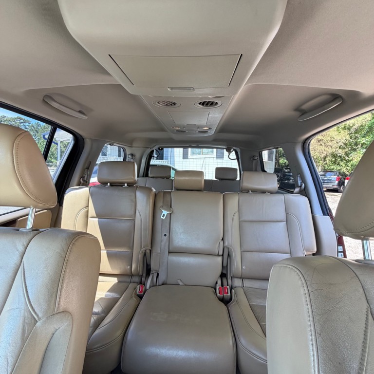 2011 Nissan Armada Image 9