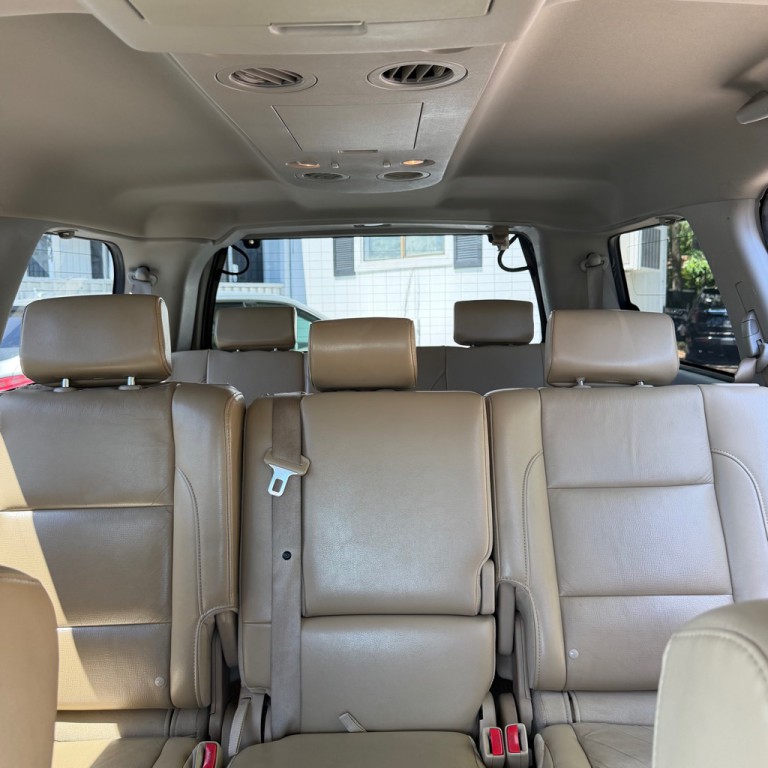 2011 Nissan Armada Image 11