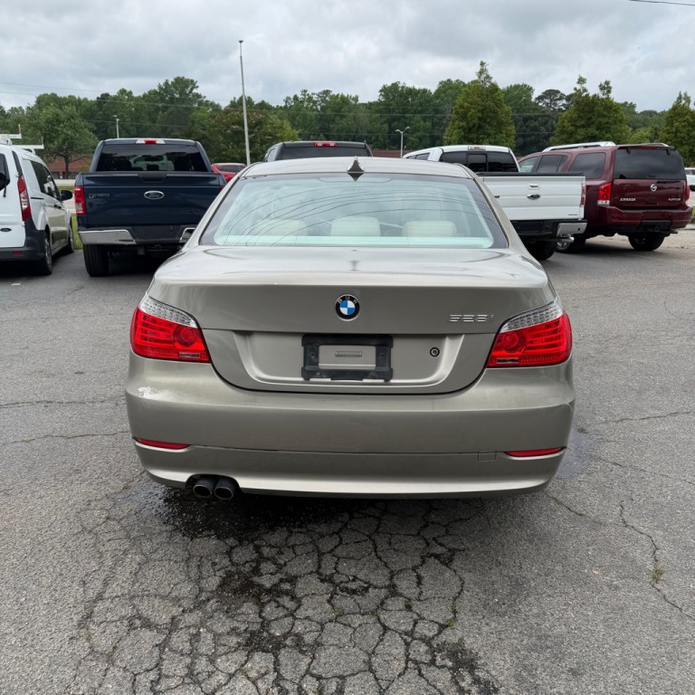 2009 BMW 5 Series Image 15