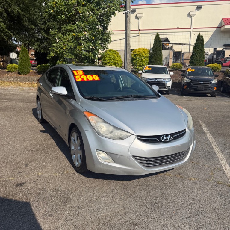 2013 Hyundai Elantra Image 1