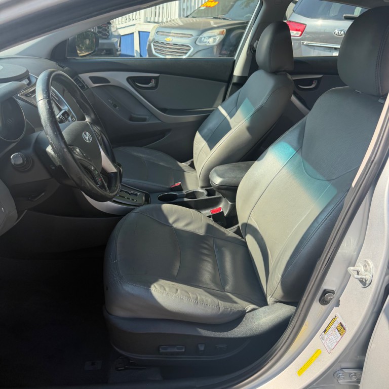 2013 Hyundai Elantra Image 6