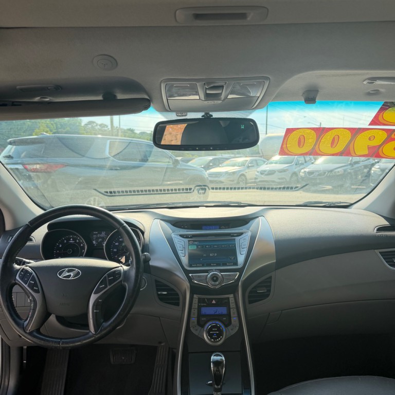 2013 Hyundai Elantra Image 7