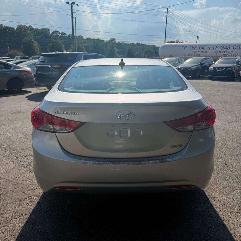 2013 Hyundai Elantra Image 15