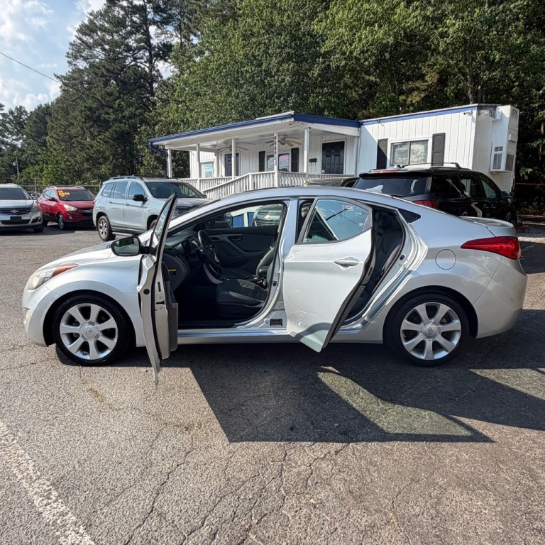 2013 Hyundai Elantra Image 16