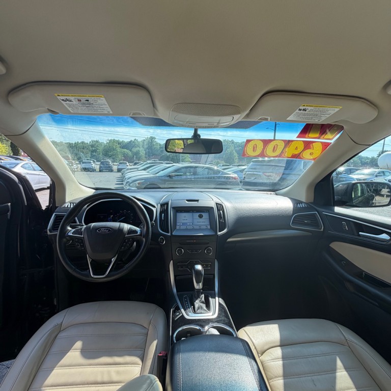 2017 Ford Edge Image 8