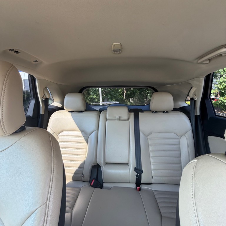 2017 Ford Edge Image 9