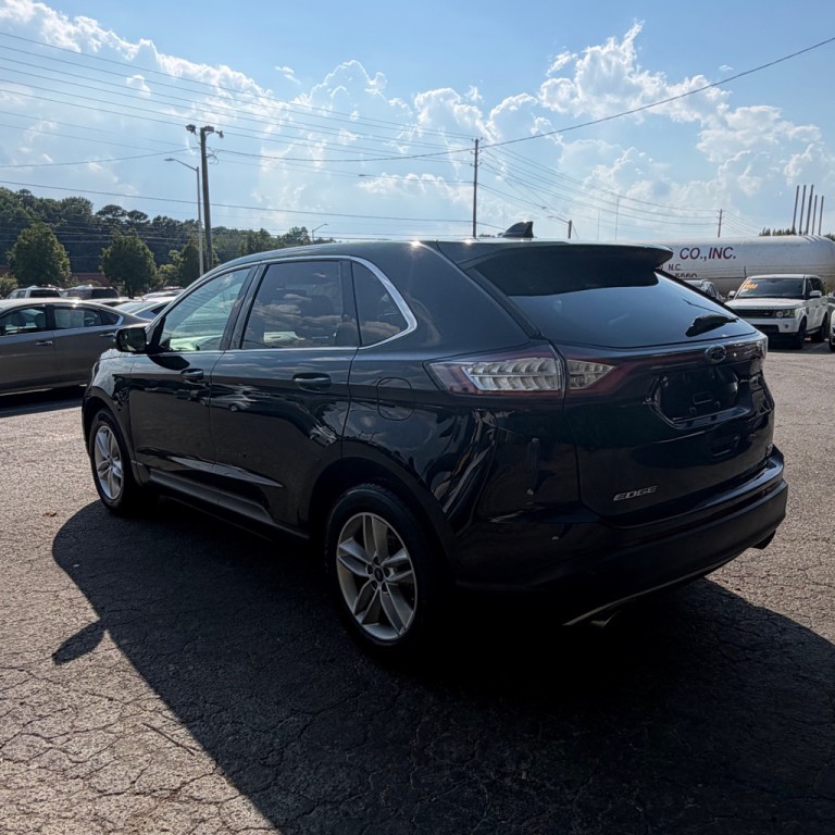 2017 Ford Edge Image 16