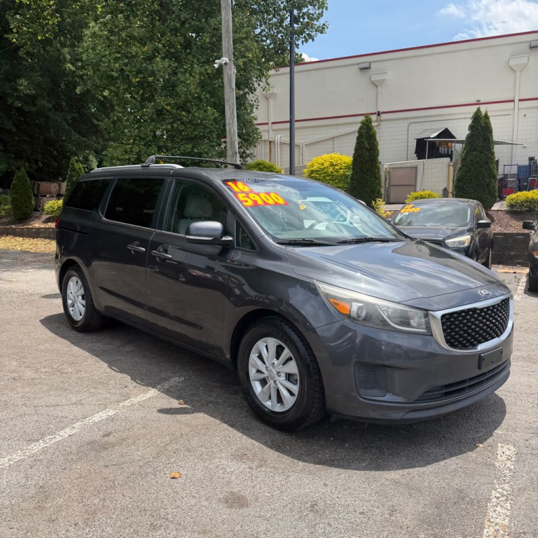 2016 Kia Sedona Image 2