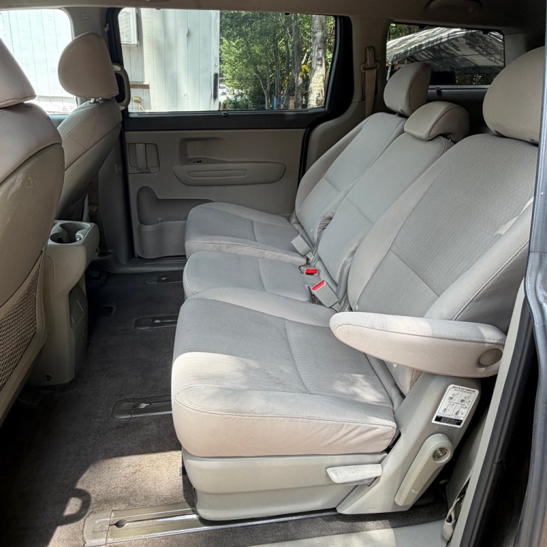 2016 Kia Sedona Image 10