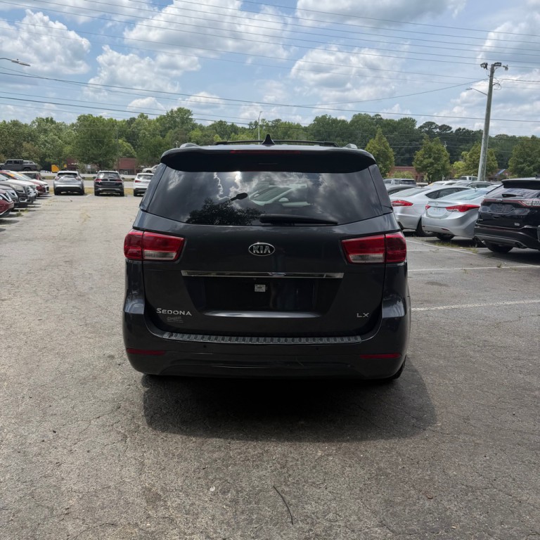 2016 Kia Sedona Image 18