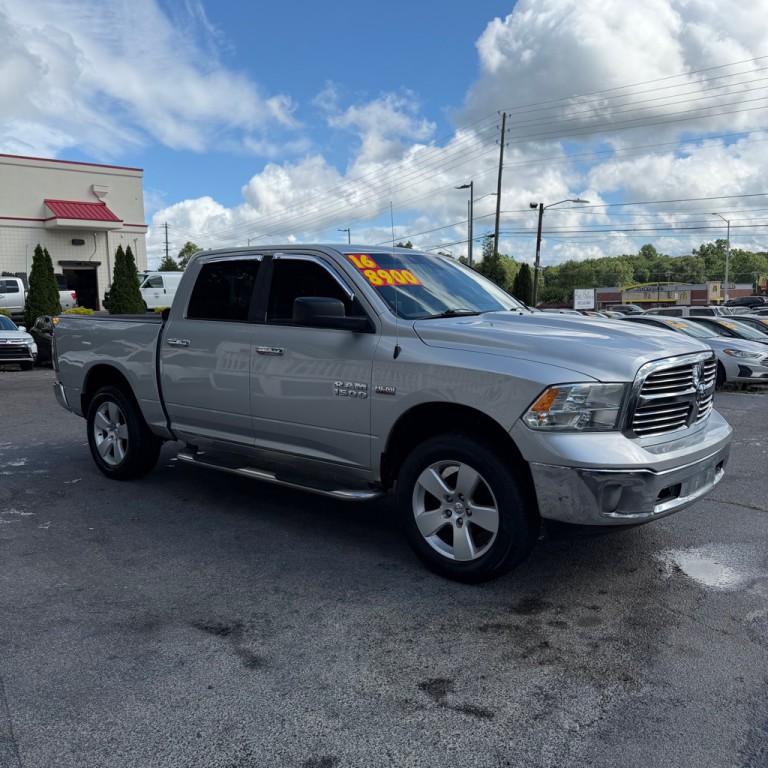 2015 RAM 1500 Image 2