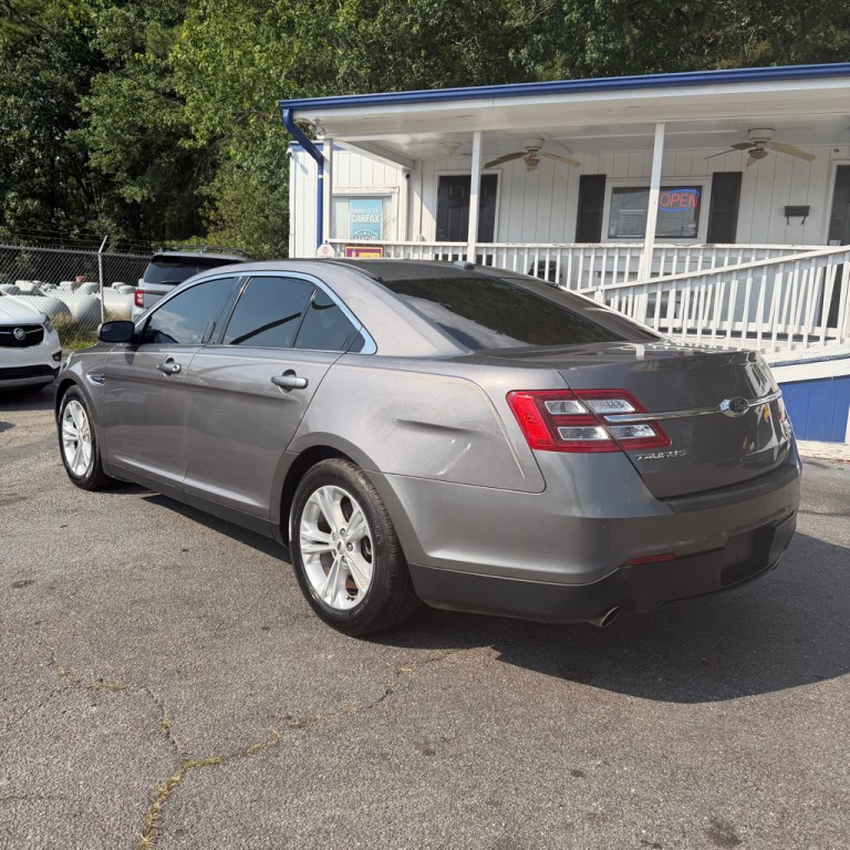2014 Ford Taurus Image 14