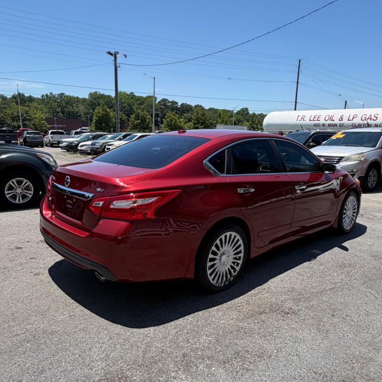 2017 Nissan Altima Image 3