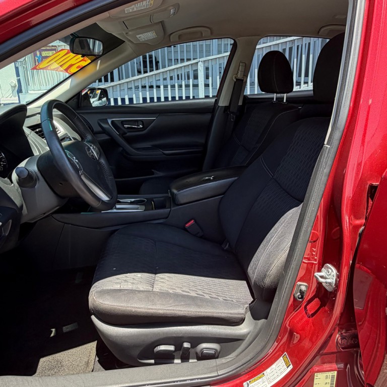2017 Nissan Altima Image 6