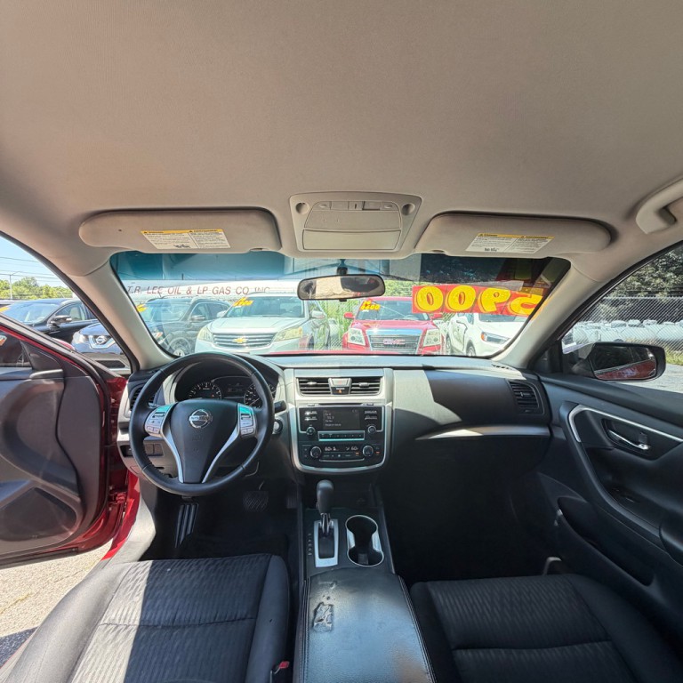 2017 Nissan Altima Image 8