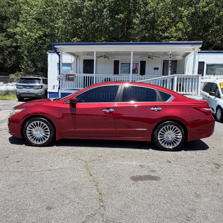 2017 Nissan Altima Image 13