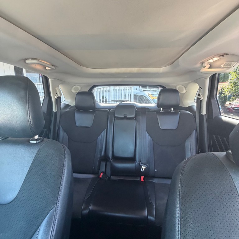 2015 Ford Edge Image 9