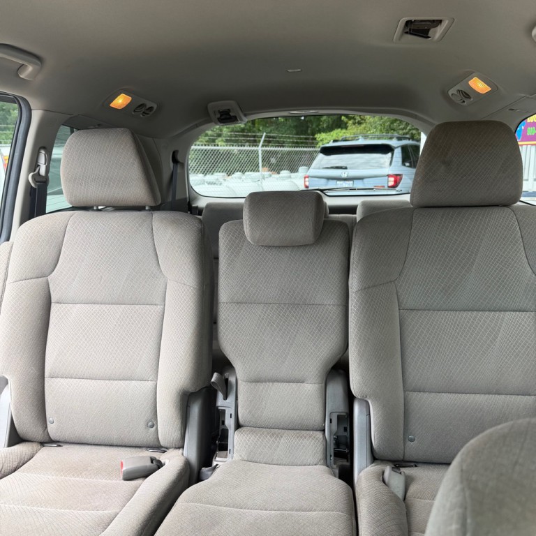 2014 Honda Odyssey Image 11
