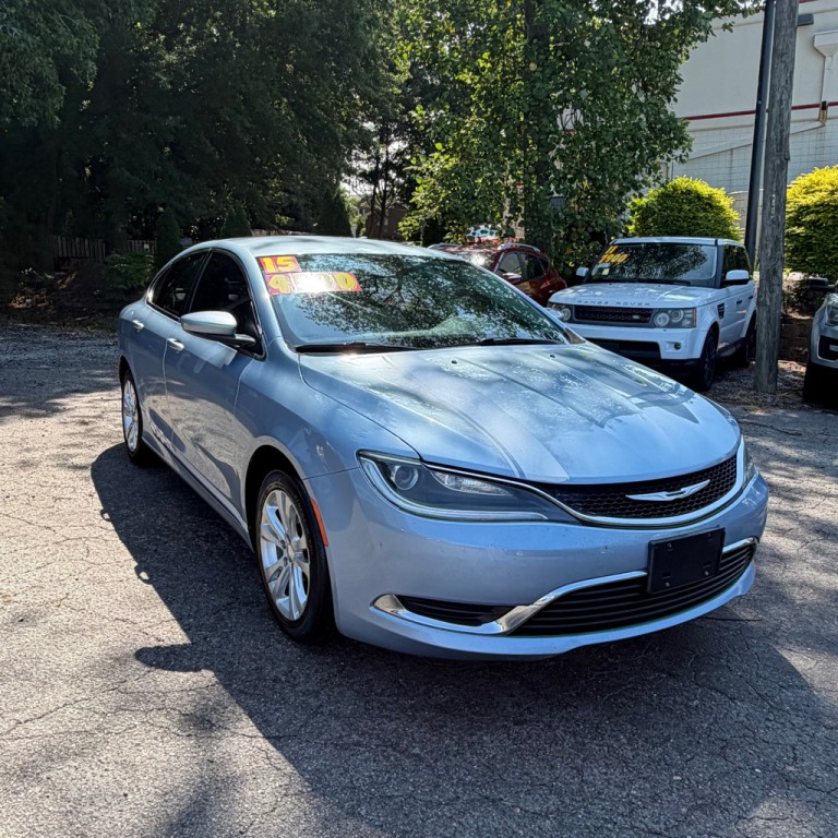 2015 Chrysler 200 Image 1