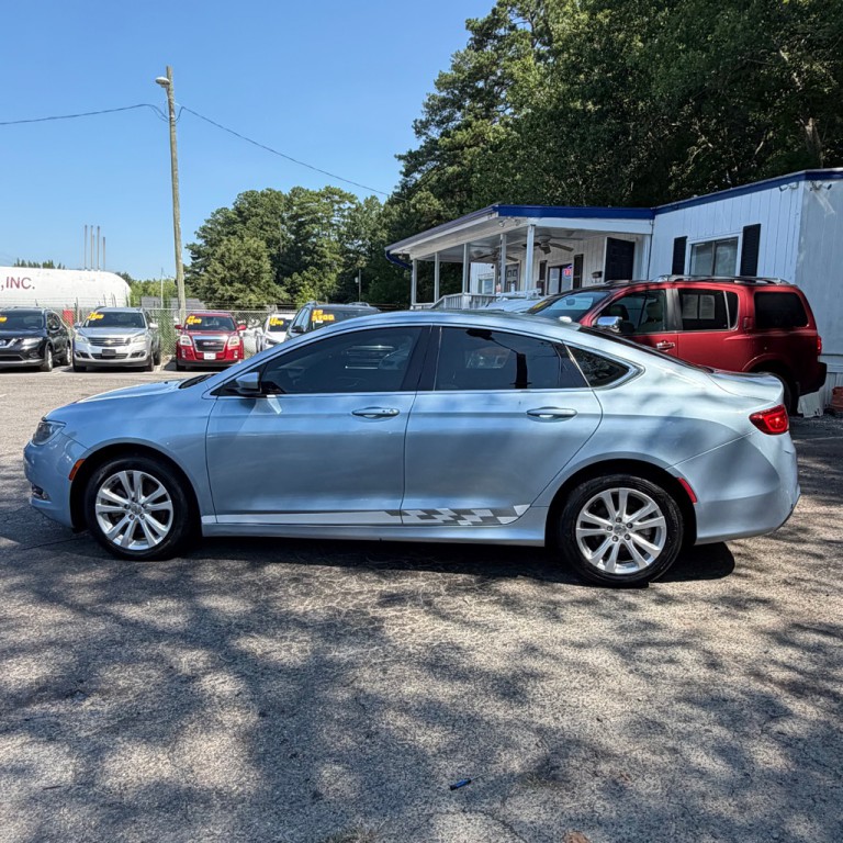 2015 Chrysler 200 Image 13