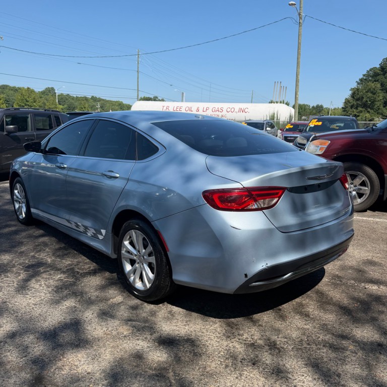 2015 Chrysler 200 Image 14