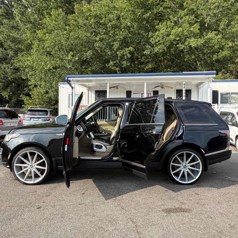 2014 Land Rover Range Rover Image 17