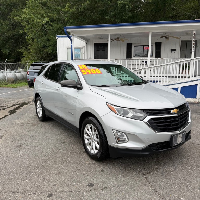 2018 Chevrolet Equinox Image 2