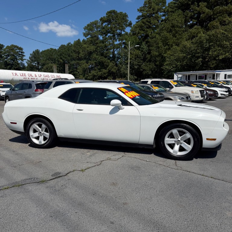 2014 Dodge Challenger Image 4